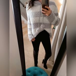 Harper SUPER Soft Sweater/Hoodie Size Large